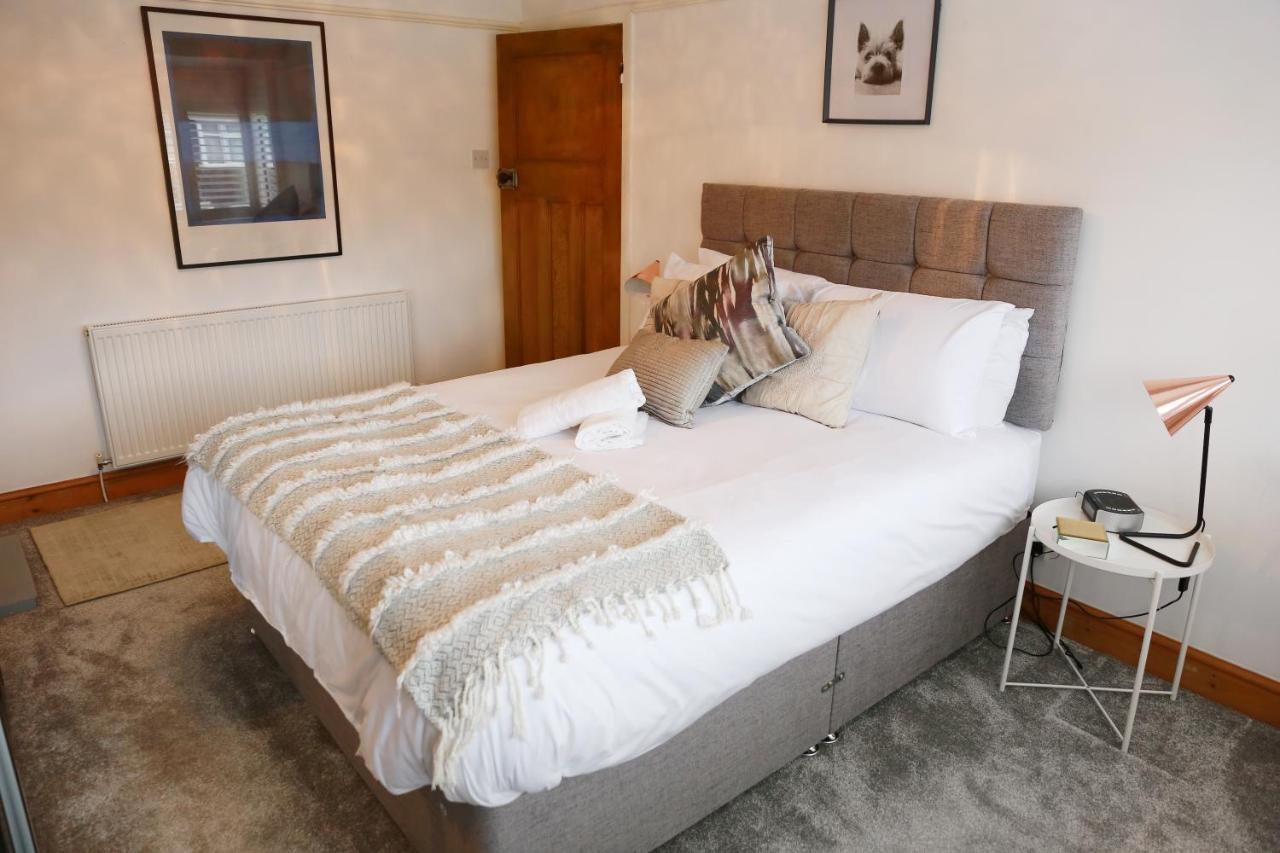 Lions Den - Zoo Accommodation Τσέστερ Εξωτερικό φωτογραφία